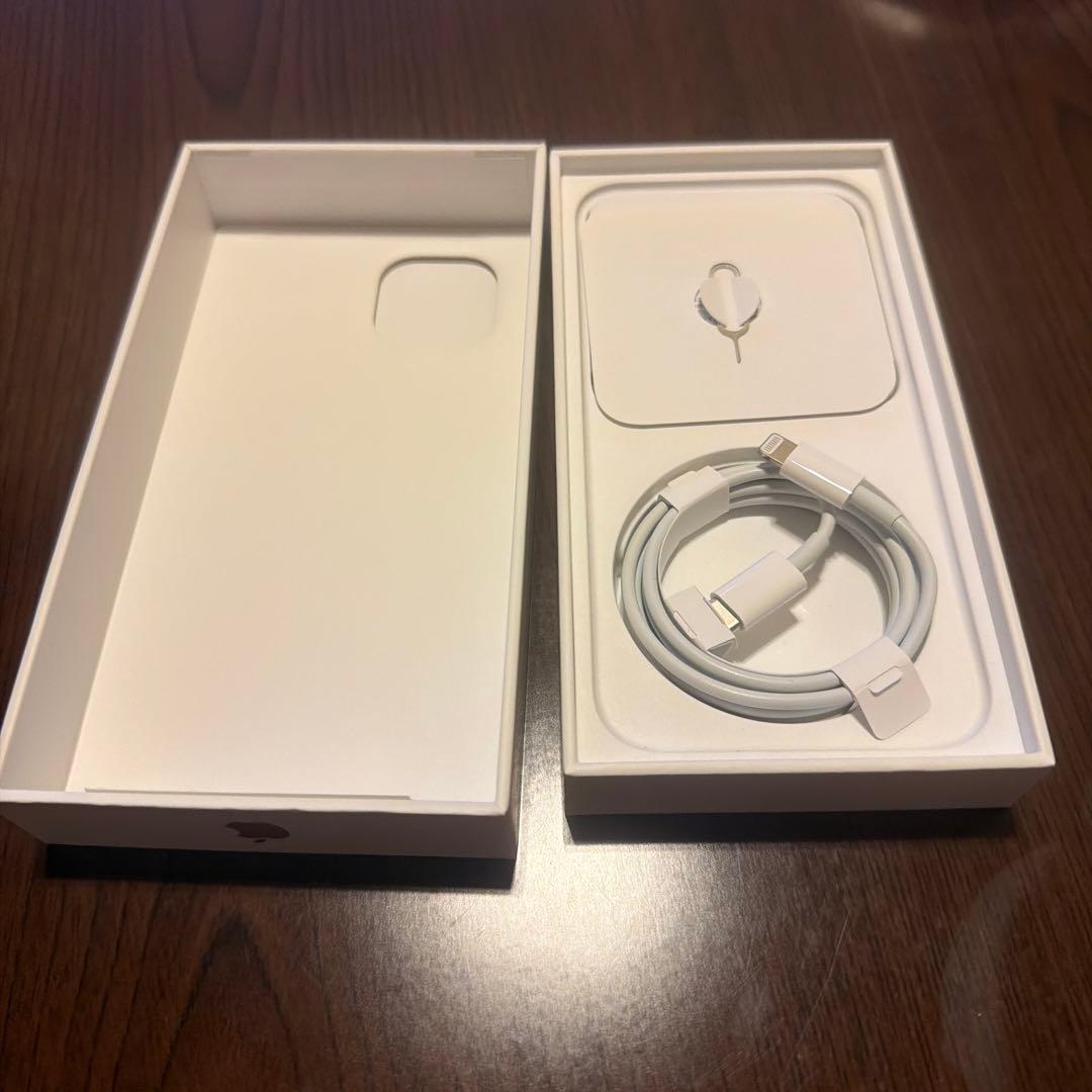 美品！ Apple iPhone 13 ピンク本体 バッテリー残容量８８%！