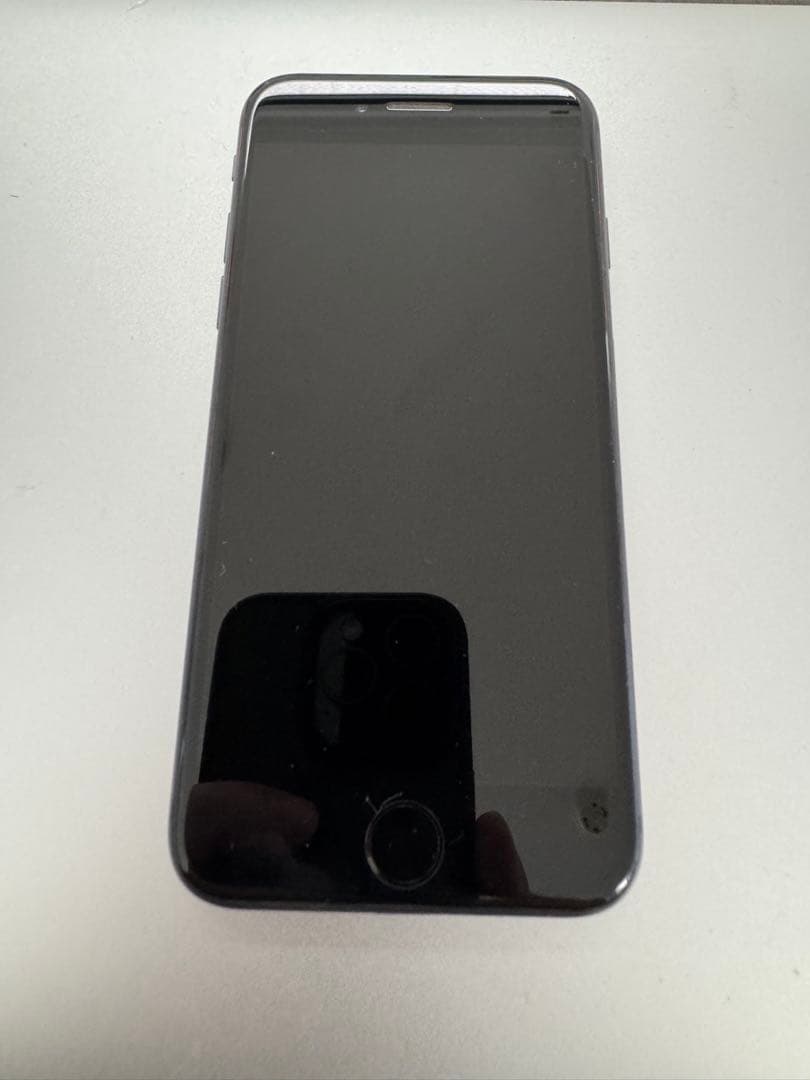 iPhone 8 64GB 本体 SIMロック解除済