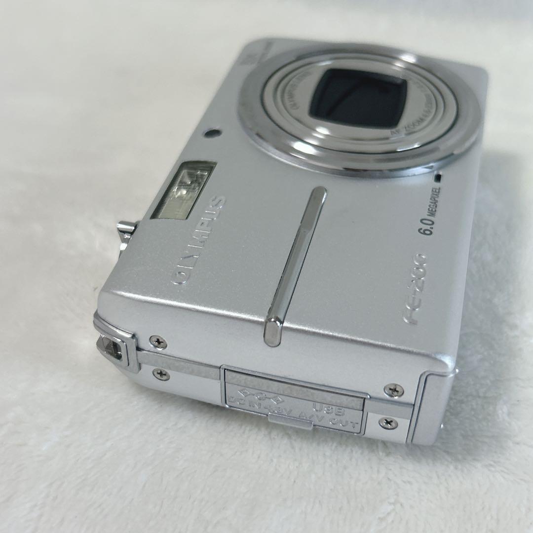 ✨未使用級✨ レア物　OLYMPUS FE-200 シルバー コンデジ　カメラ