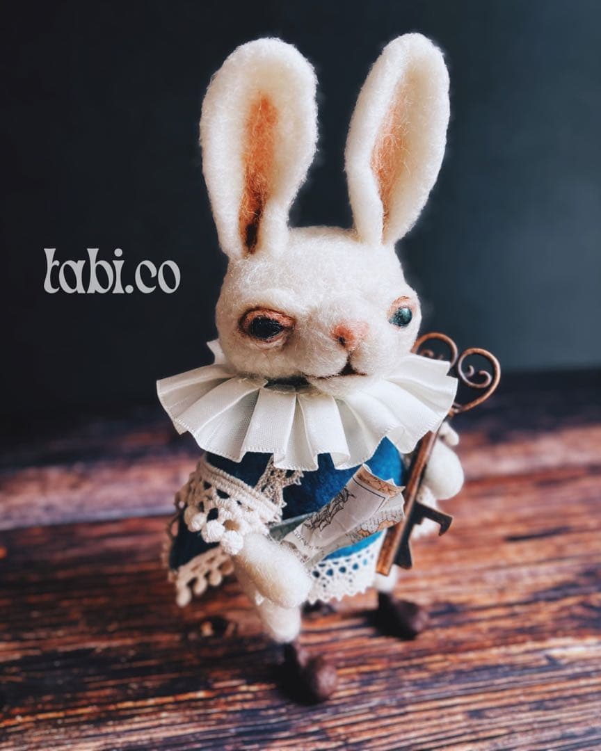 羊毛フェルト アートドール 白うさぎさん