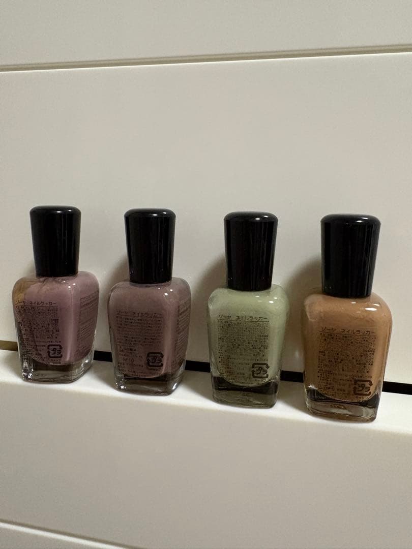美品　Zoya ネイルポリッシュ 24本セット　ネイルカラー