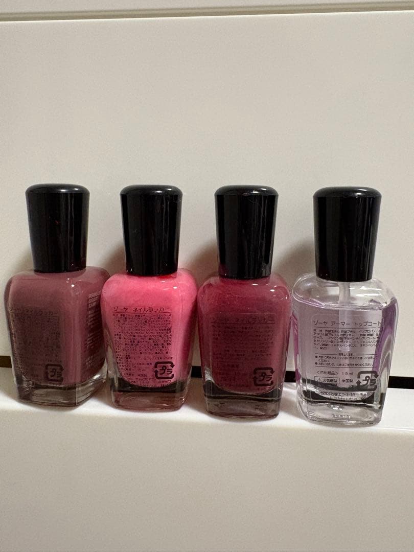 美品　Zoya ネイルポリッシュ 24本セット　ネイルカラー