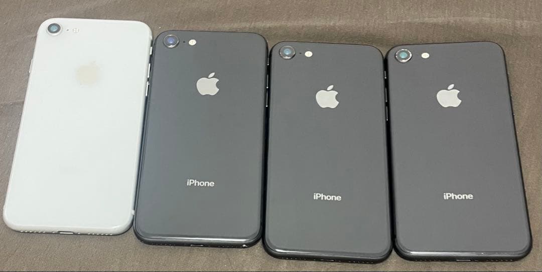 iPhone 8 ブラック ホワイト セット
