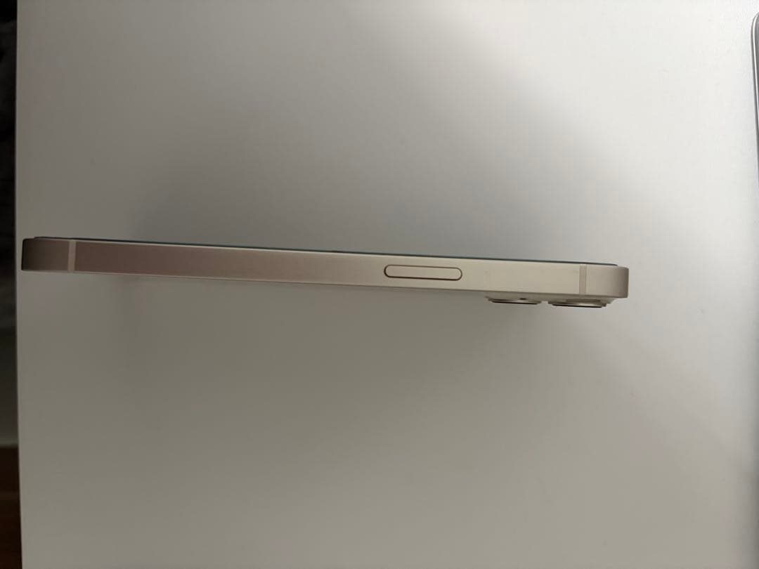 Apple iPhone 13 ホワイト SIMフリー