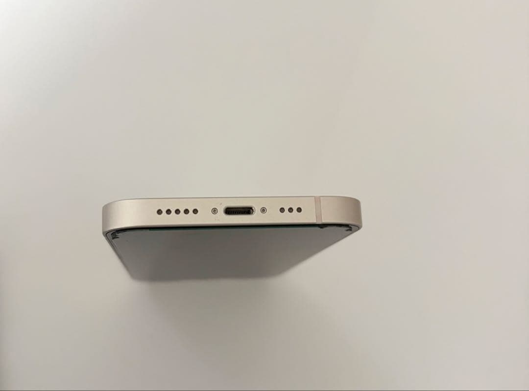 Apple iPhone 13 ホワイト SIMフリー