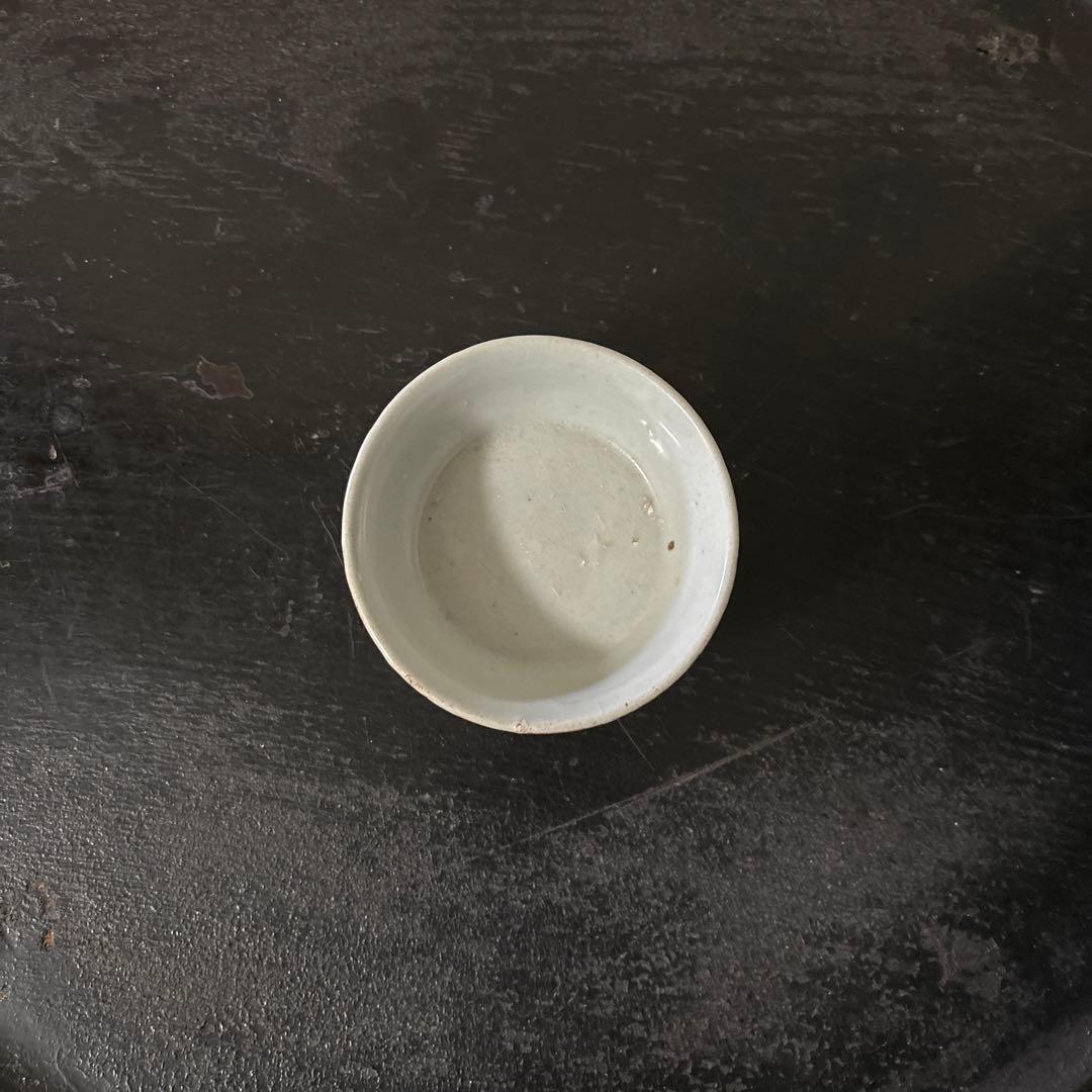 李朝盃　白磁　堅手　ぐい呑み　骨董　アンティーク.古美術.骨董.酒器.韓国骨董.