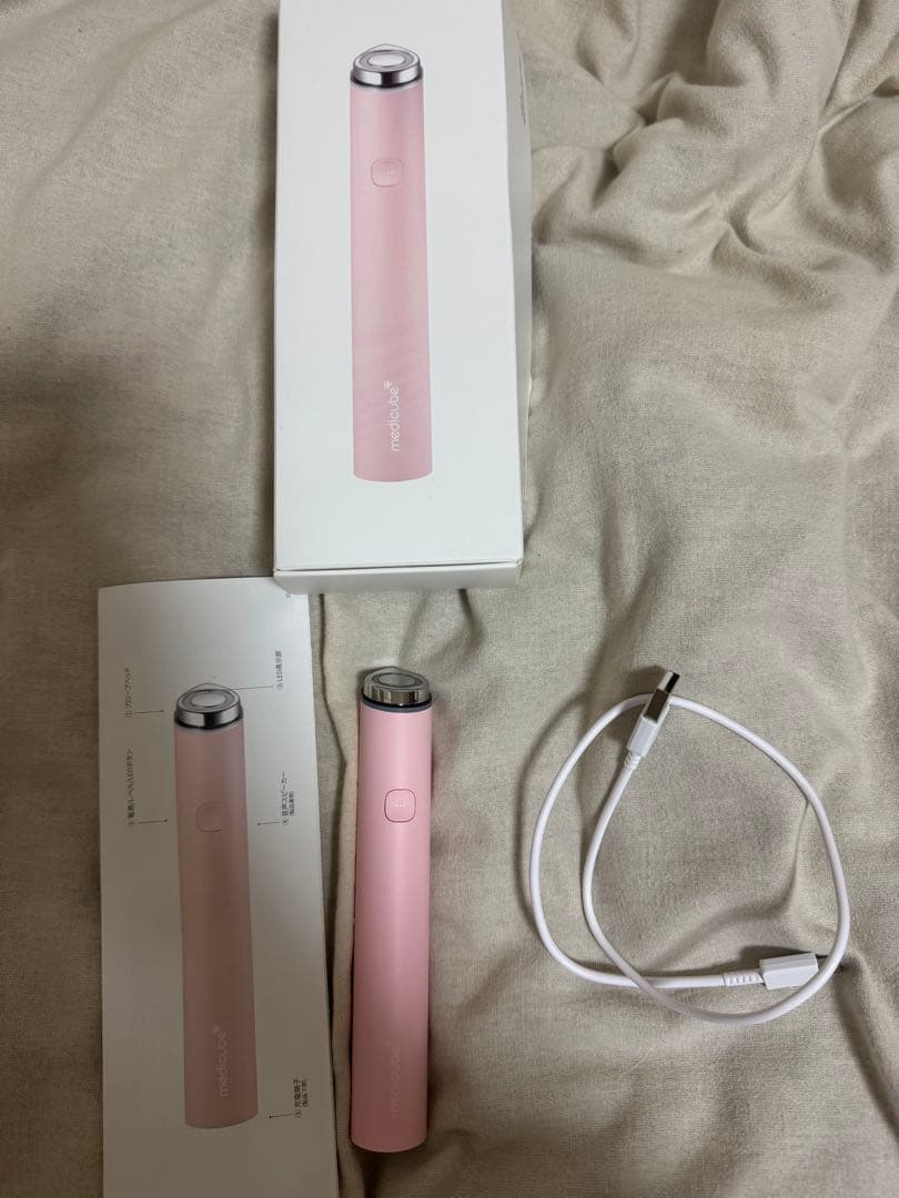medicube 美顔器 ミニ ピンク 説明書・外箱・充電ケーブル付き