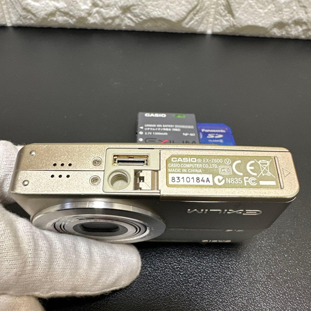 美品　CASIO EXILIM EX-z600 シャンパンゴールド　動作確認済