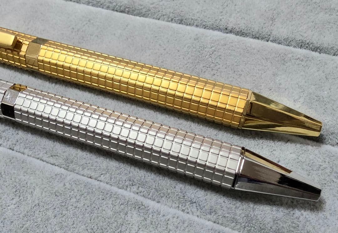 オーデマピゲ　ボールペン　ゴールド・シルバー　2本セット　新品未使用