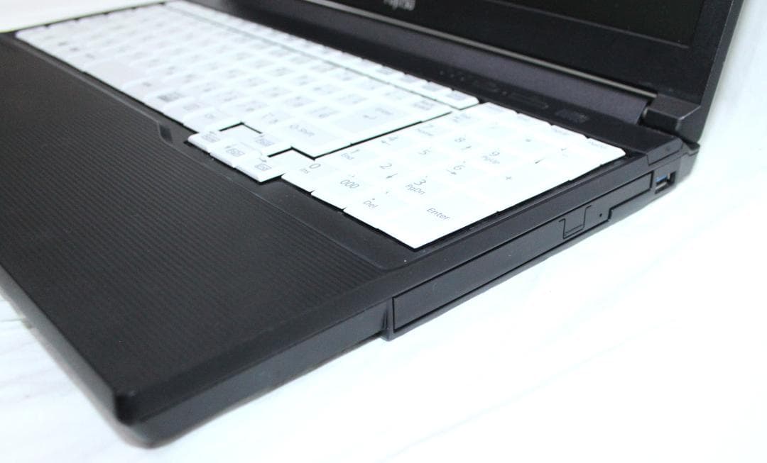 ほ*社様 FUJITSU LIFEBOOK A579/A i5-8th マルチ