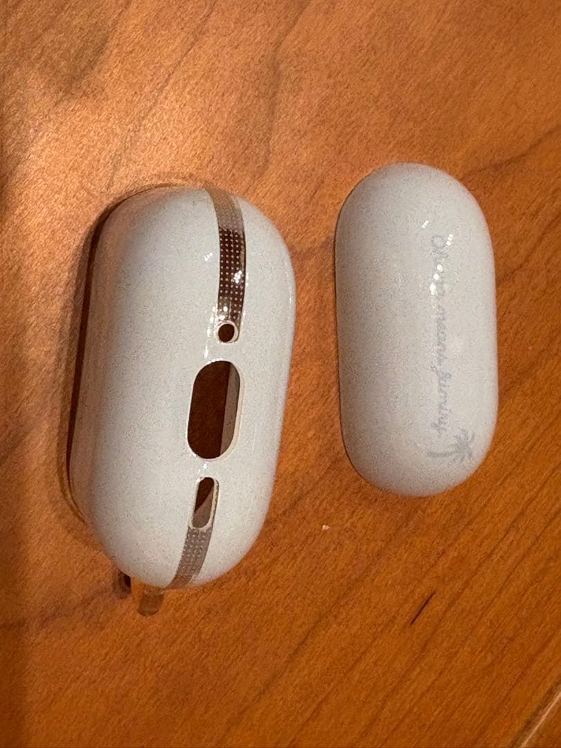 AirPods4 片耳（左）　充電ケースあり　ノイキャンなし　ケースカバー付き