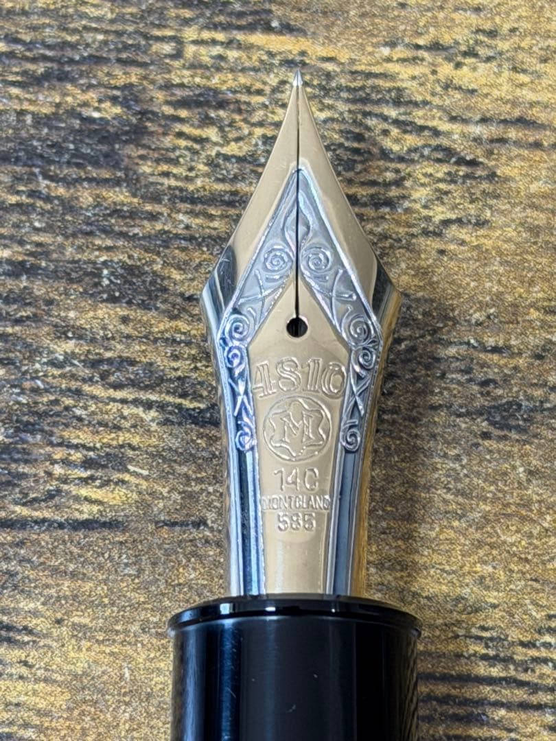 新品未使用　1960年代　14C 三帯 エボナイト芯　モンブラン　万年筆　EF