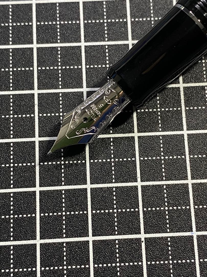 PILOT CUSTOM LEGANCE Red 万年筆　字幅F