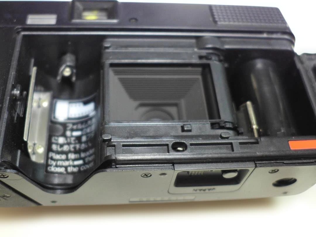 【完動品】 NIKON L35AD ピカイチ ISO 1000 フィルムカメラ