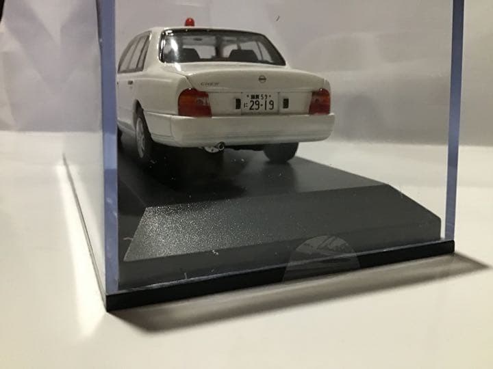 レイズ 1/43 NISSAN クルー