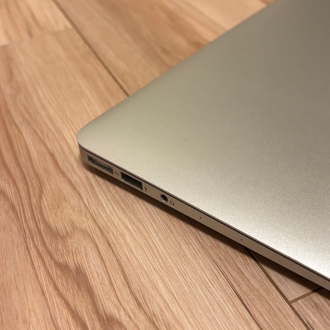Apple MacBook Air 13inch Early 2015 シルバー