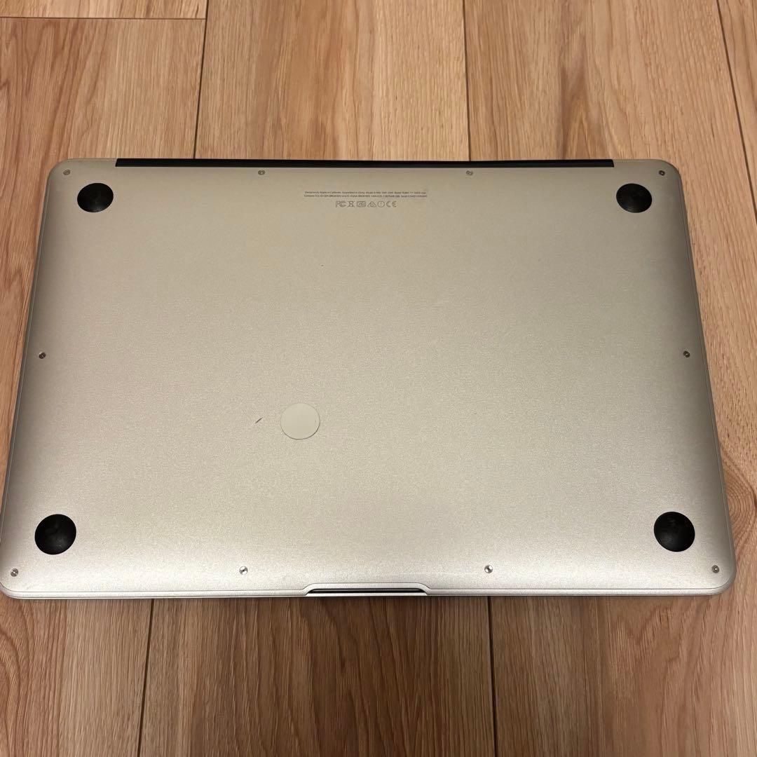 Apple MacBook Air 13inch Early 2015 シルバー
