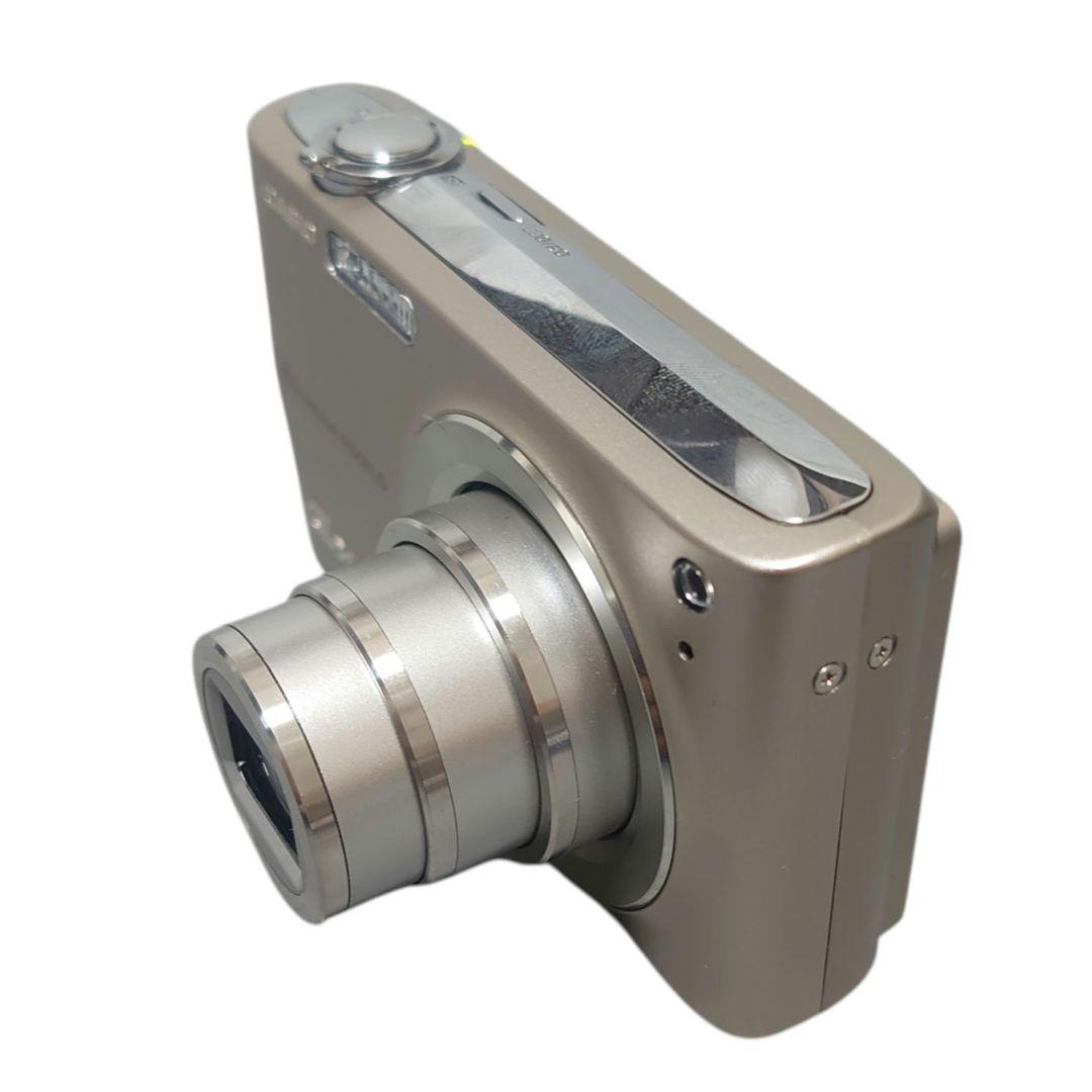 【美品】 CASIO EXILIM EX-Z200デジタルカメラ 充電器新品