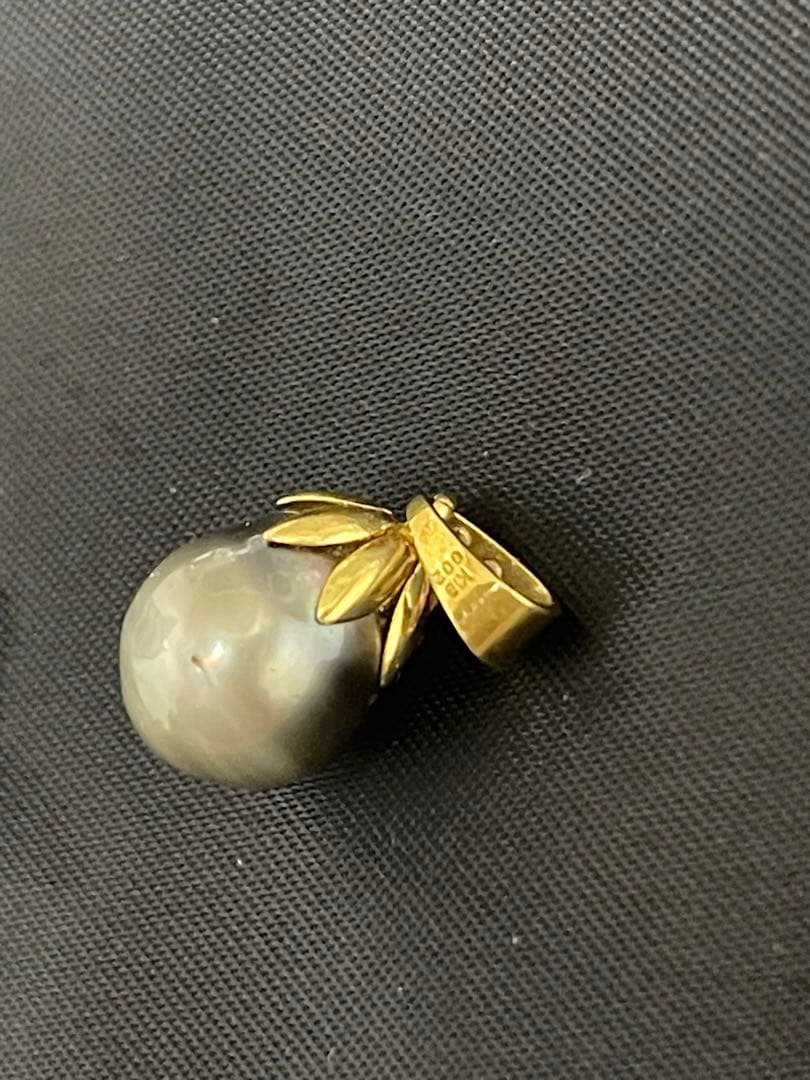 黒真珠　9.5mm  トップ K18