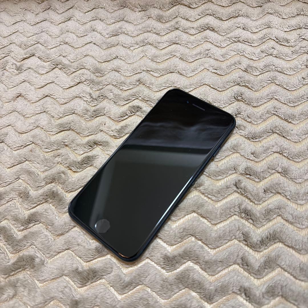 Apple iPhone SE (第3世代) 64GB ミッドナイト