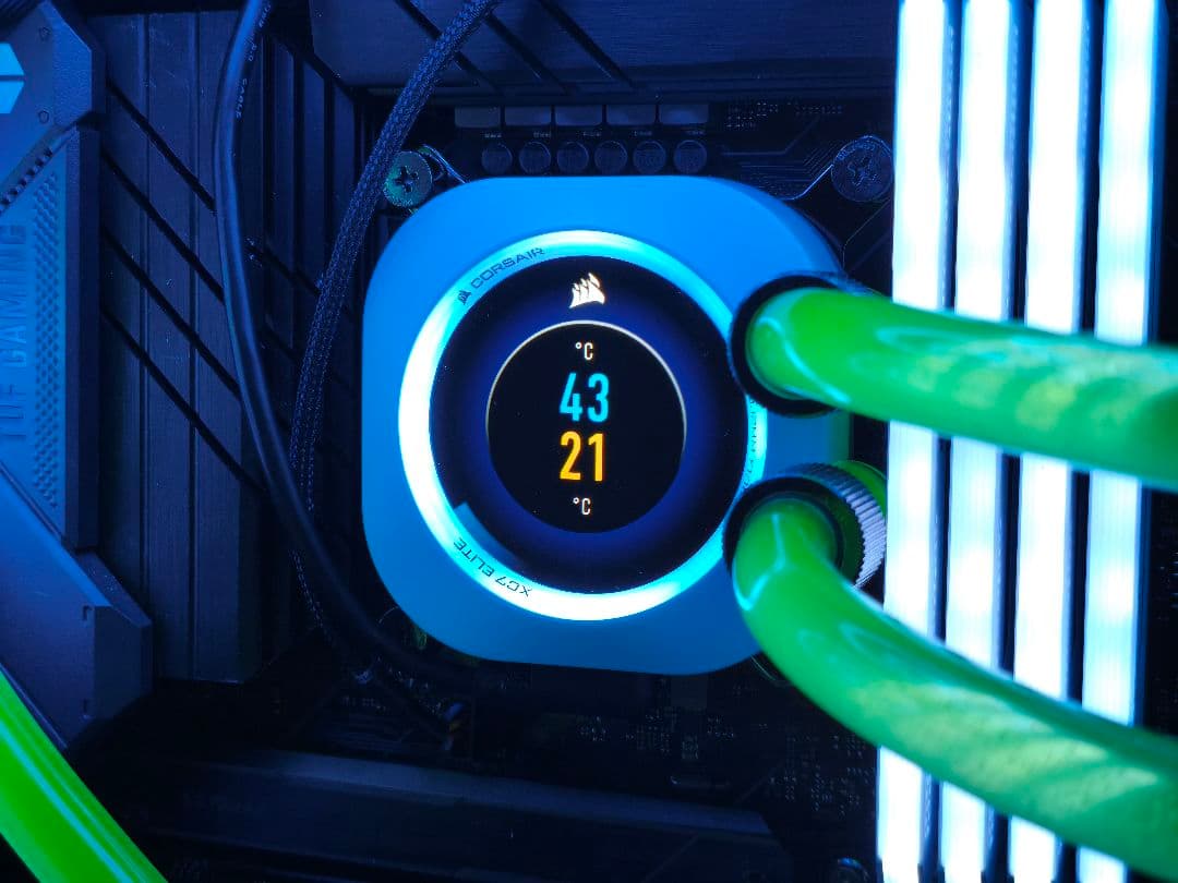 美品！Corsair XC7 RGB ELITE LCD / Intel AMD