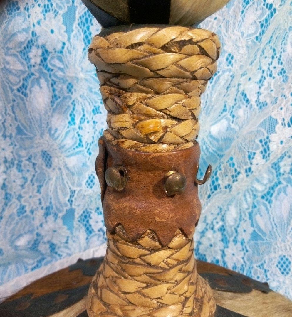 伝統的な手工芸品 動物の皮製