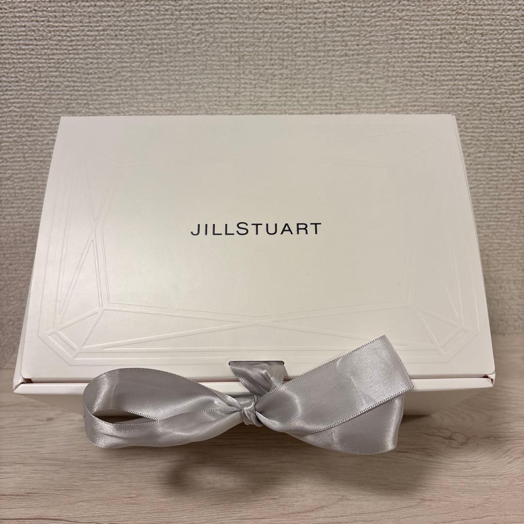 ✨新品未使用品✨ジルスチュアート　ホワイトフローラル　セット　箱付き
