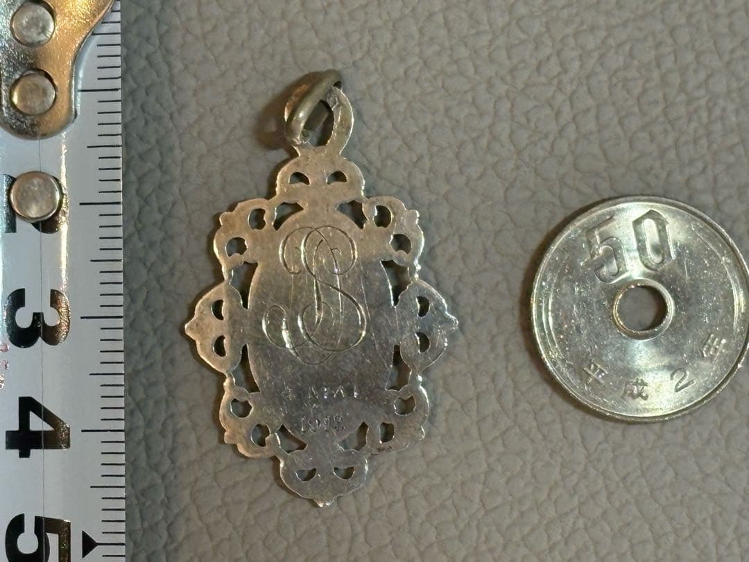 【アンティーク聖品】聖母マリアのペンダントトップ1913年