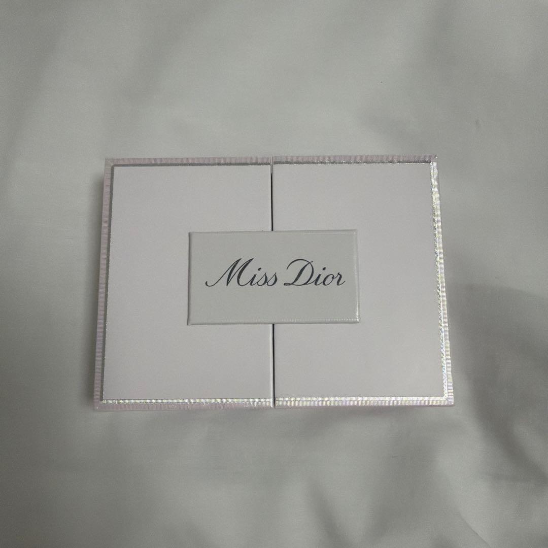 ミス ディオール ワードローブ セット (オンライン限定) Dior 香水