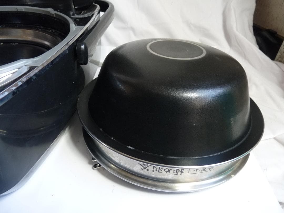 象印　圧力IH炊飯器　南部鉄器 極め羽釜　NW-AT10