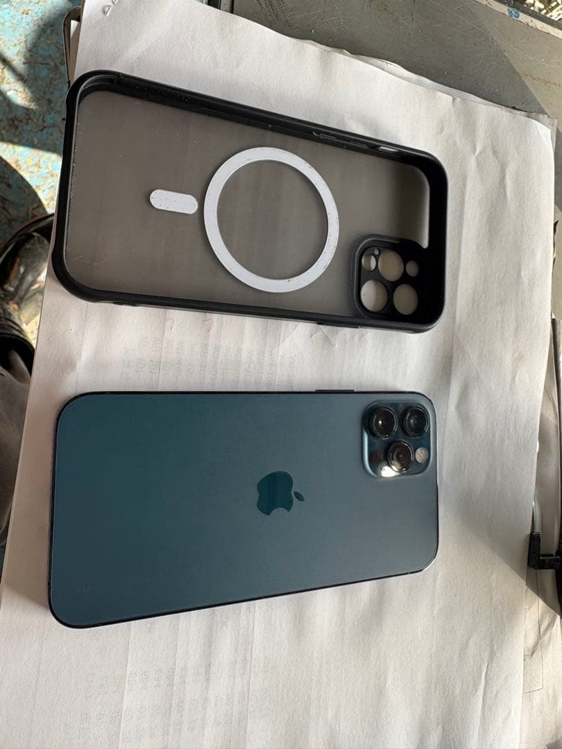 Apple iPhone 12 Pro 128GBバッテリー76%