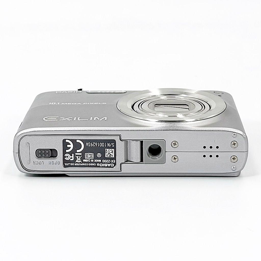 カシオ EXILIM ZOOM EX-Z200 シルバー コンデジ カメラ 中古