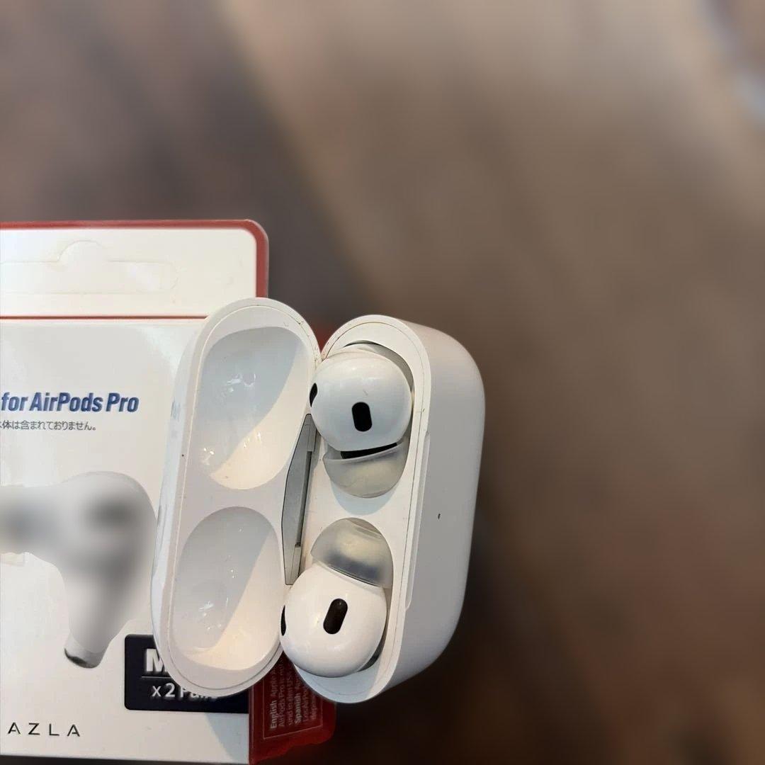 純正品　AirPods Pro 2 AZLA イヤーチップおまけ付き