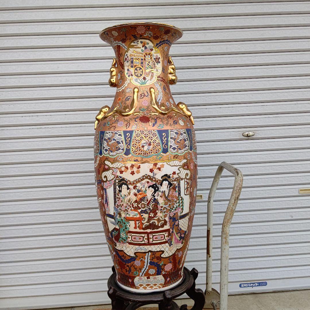 飾り大壺