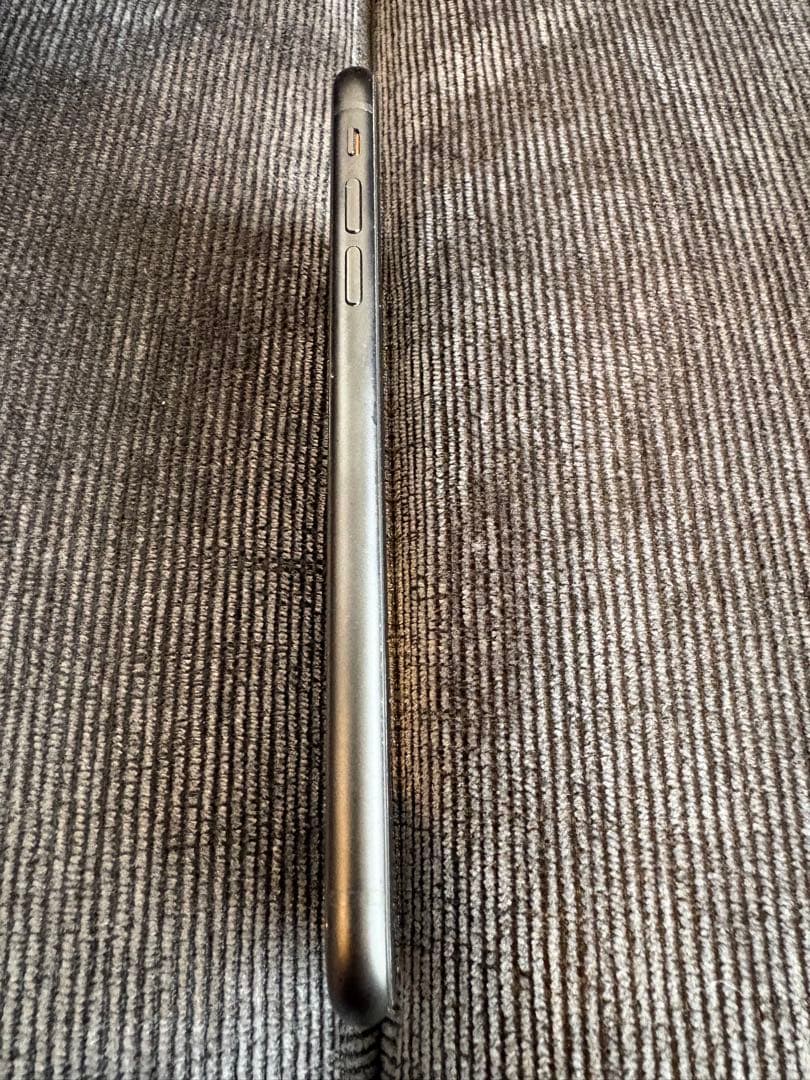 iPhone13mini (iPhone XR付き)