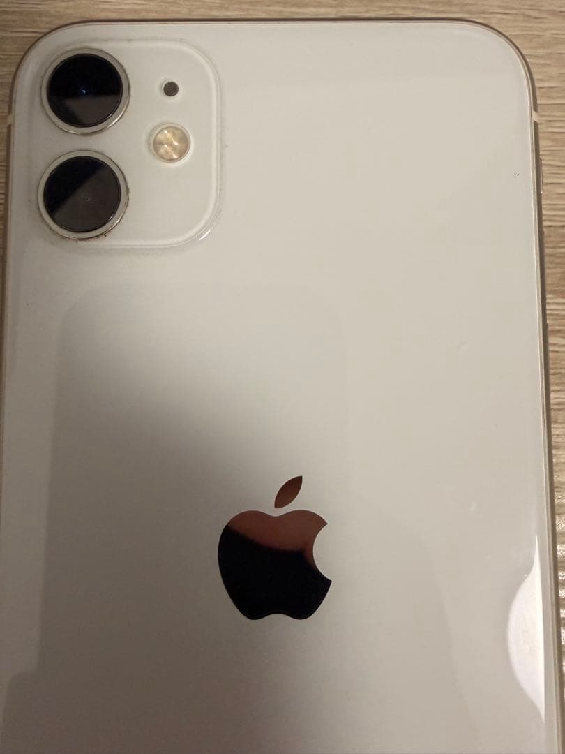 iPhone11 128GB ホワイト 美品 バッテリー82%
