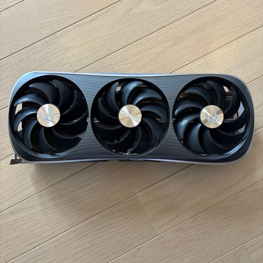 zotac RTX 4090 ヒートシンク　ファン　バックプレート　LED