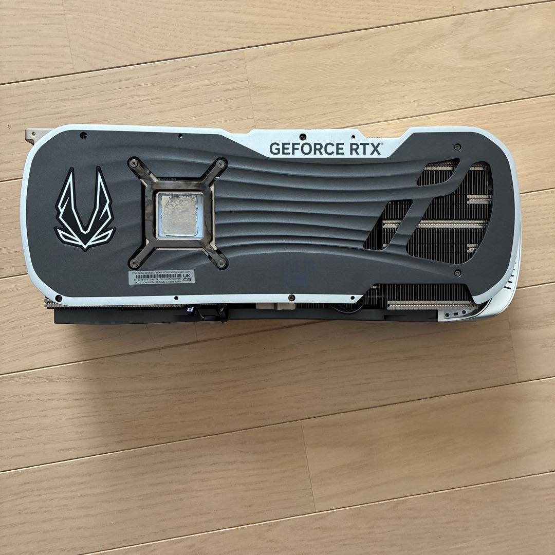 zotac RTX 4090 ヒートシンク　ファン　バックプレート　LED