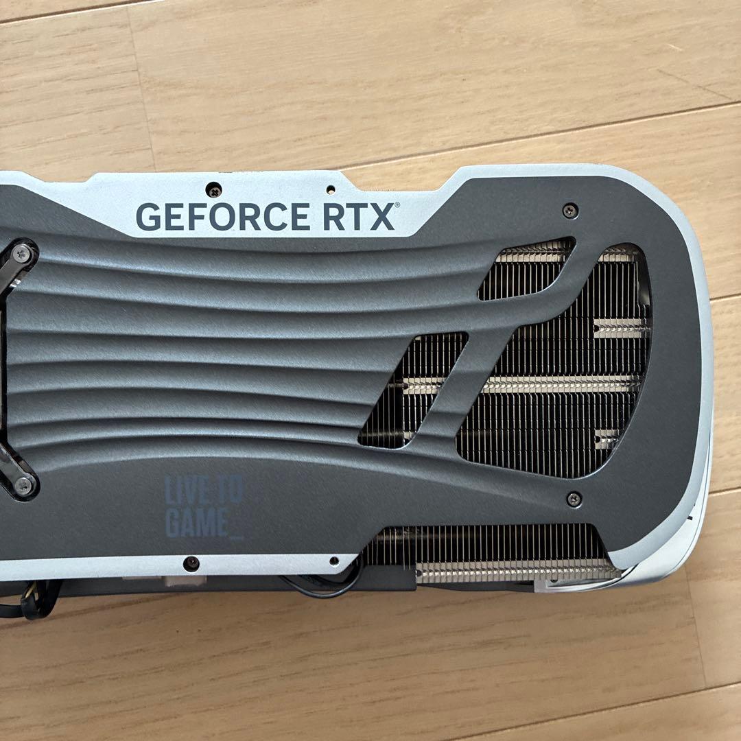 zotac RTX 4090 ヒートシンク　ファン　バックプレート　LED