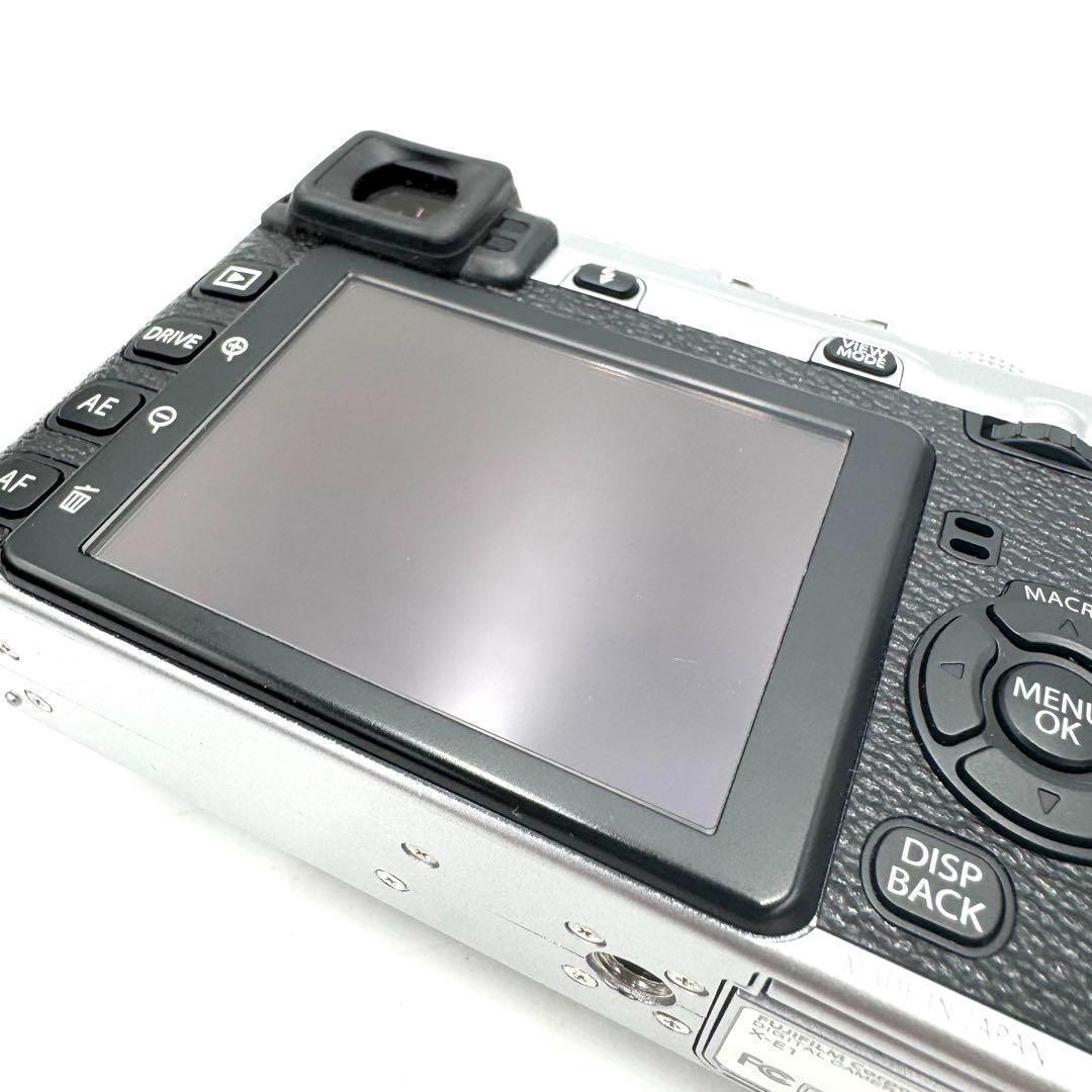 美品 FUJIFILM フジフィルムX-E1 ミラーレス 一眼　シルバー