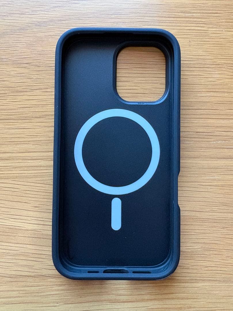 【ほぼ新品】Maison Kitsuné iPhone16 Slate Grey