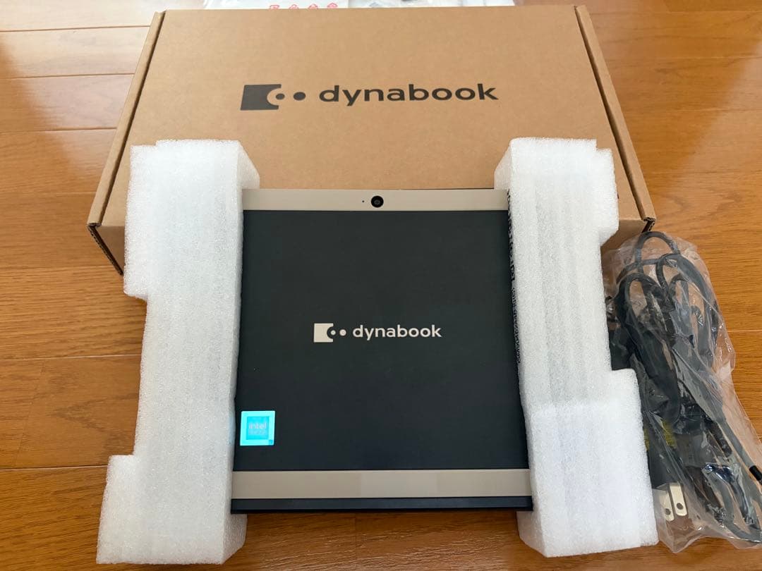 dynabook K70 2in 1タブレット　Windows