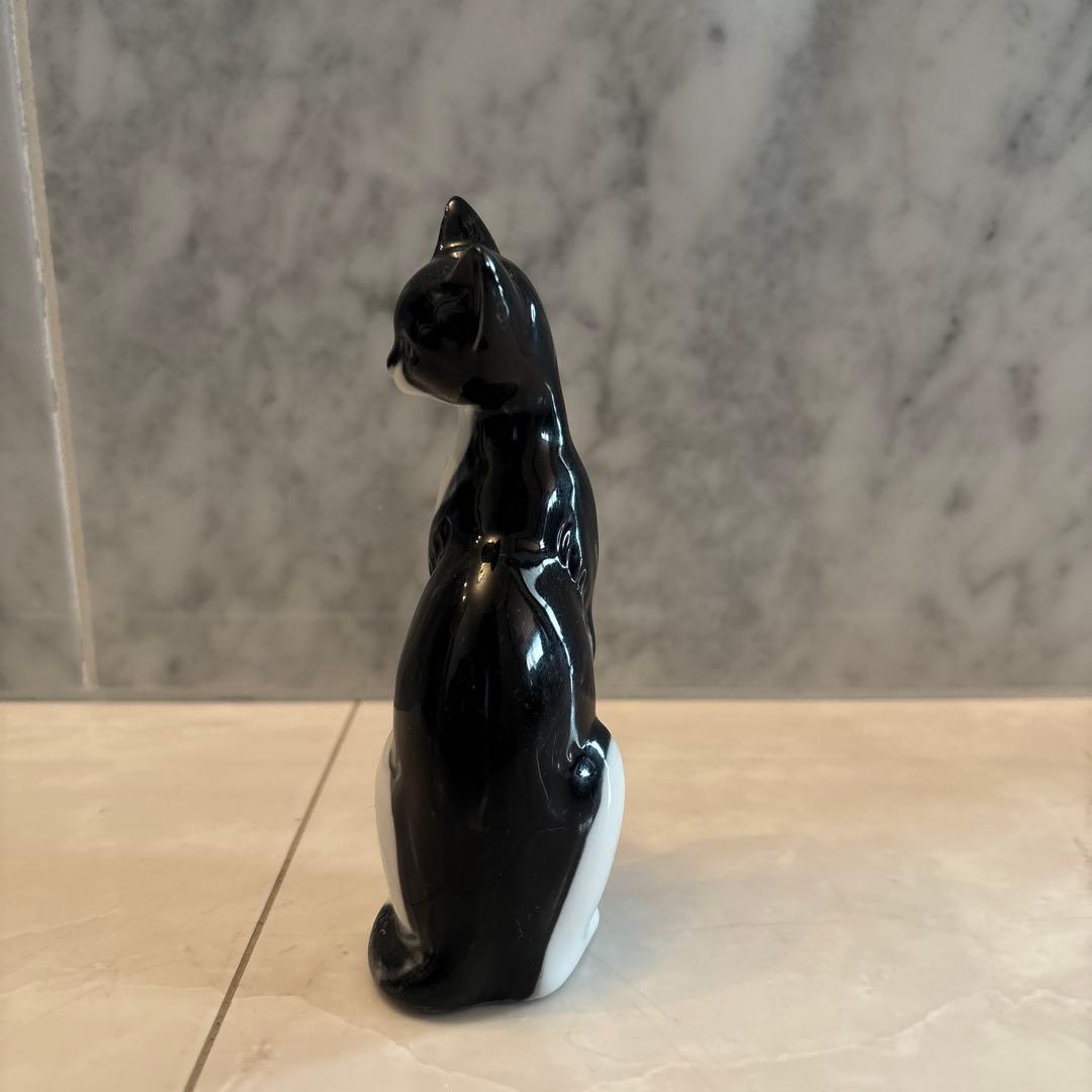 アメリカ70年代ビンテージ　アートな雰囲気抜群の上品にお座りする猫ちゃん陶器
