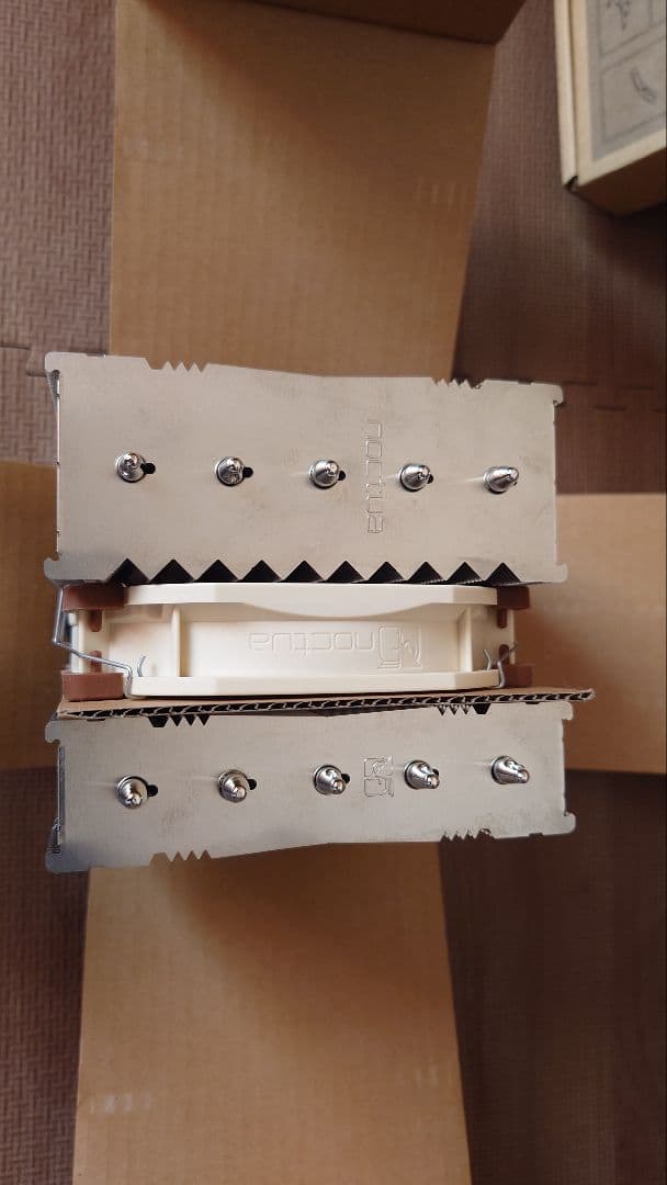 Noctua　NH-D12L CPUクーラー