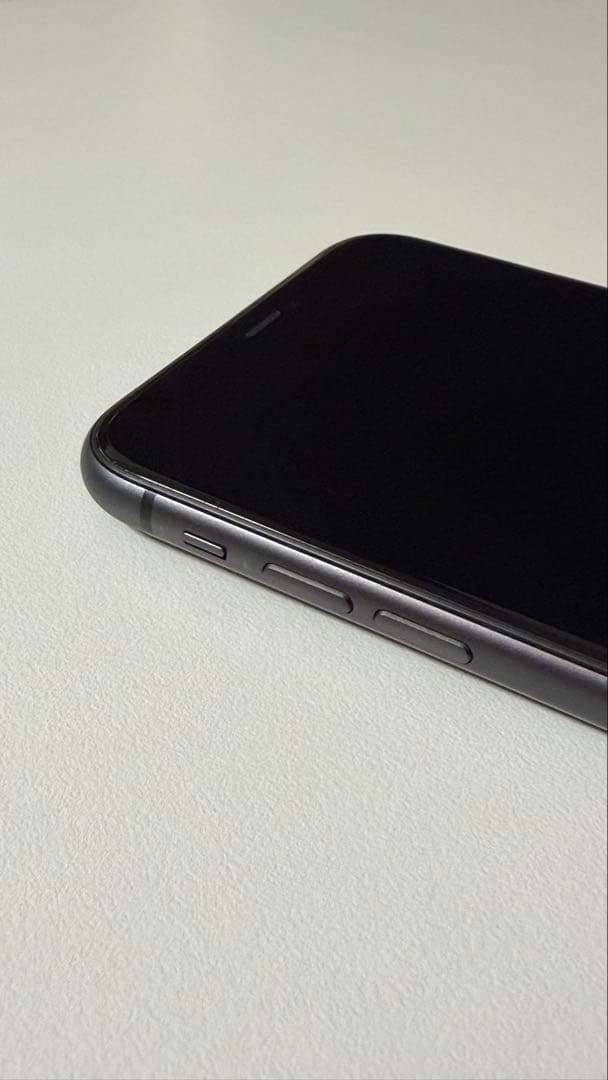 【海外版・シャッター音なし】iPhone 11 ブラック 128GB