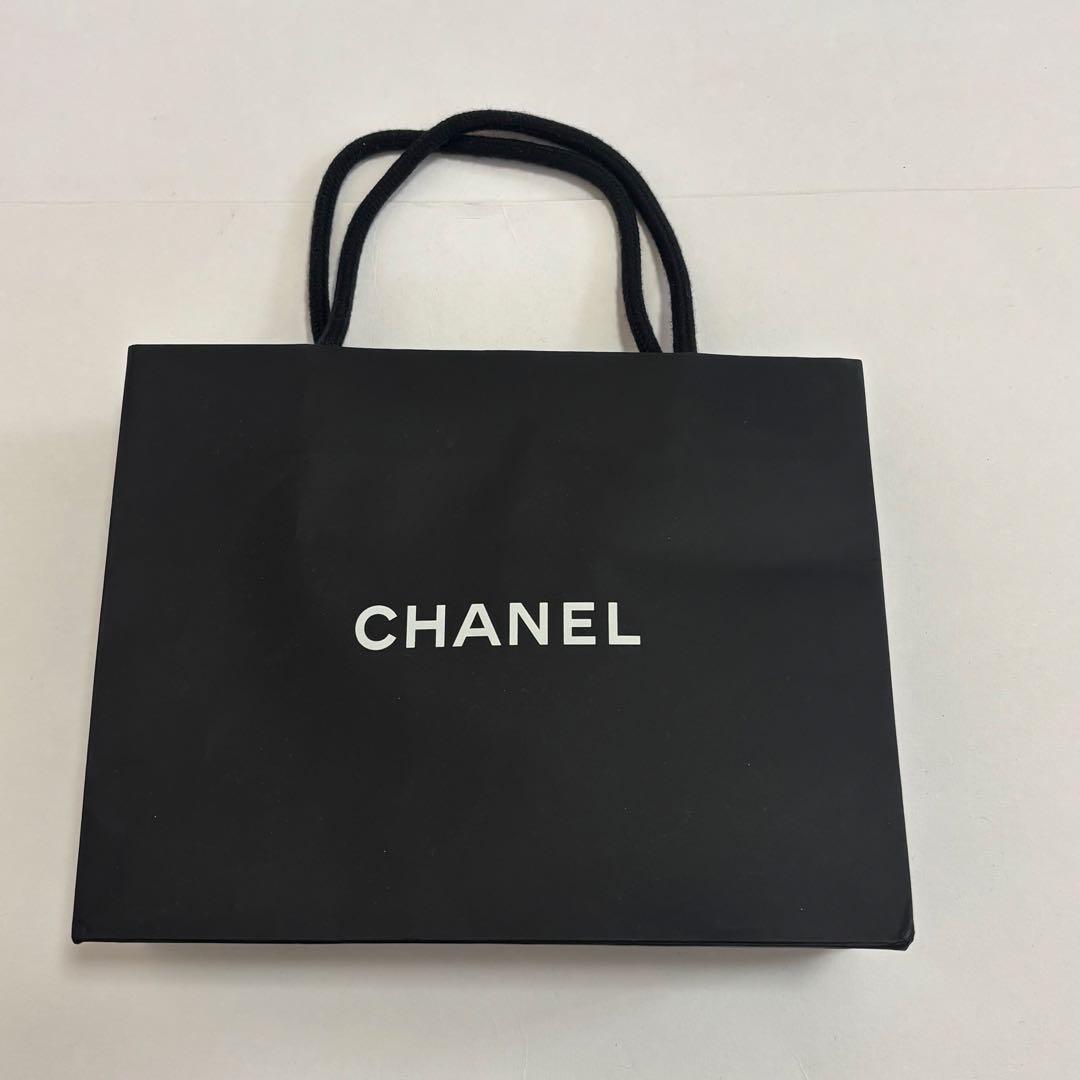 CHANEL シャネル　空箱　ラッピング　リボン　紐　ショッパー　袋　紙袋