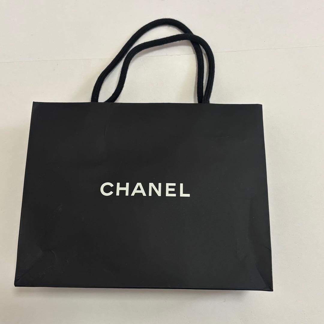CHANEL シャネル　空箱　ラッピング　リボン　紐　ショッパー　袋　紙袋
