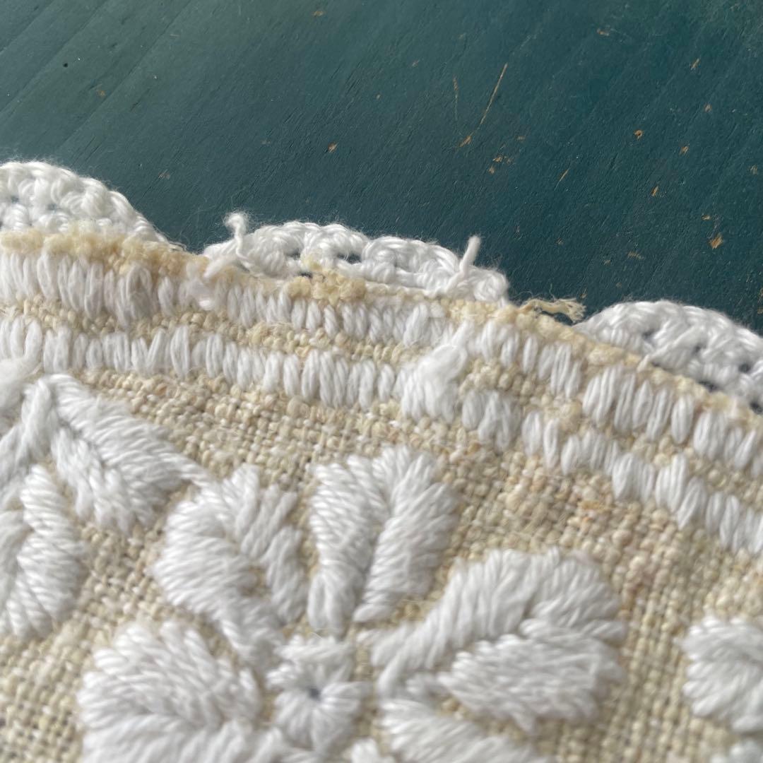 【 La Renaissance 】聖なる白伝説のイーラーショシュ祈りの刺繍布①