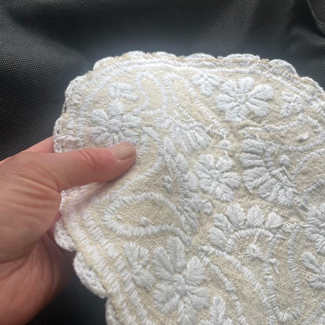 【 La Renaissance 】聖なる白伝説のイーラーショシュ祈りの刺繍布①