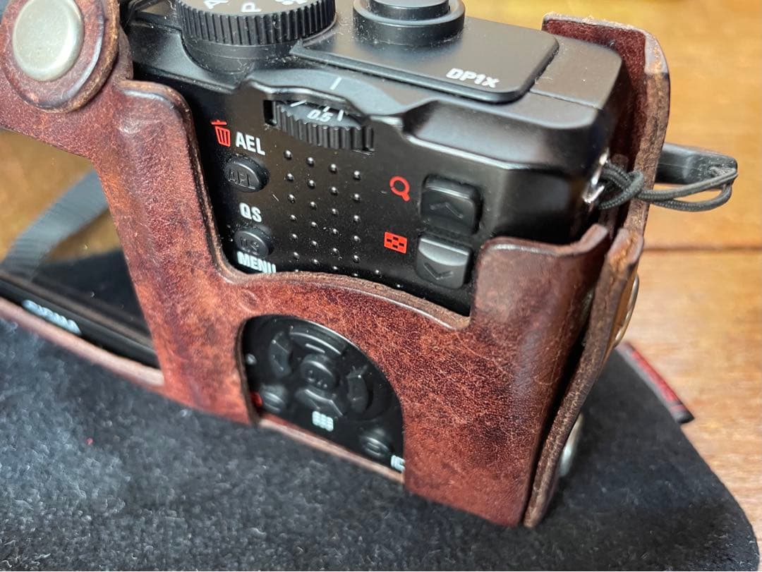 動作確認済 SIGMA DP1x コンパクトデジタルカメラ 専用本革ケース付き